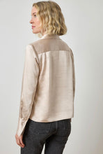 Load image into Gallery viewer, Angora Button Down