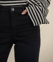 Load image into Gallery viewer, Black Fab Ab Kickflare