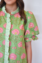 Load image into Gallery viewer, Contrast Floral Top
