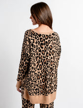 Load image into Gallery viewer, Wagner Sweater - Leopard
