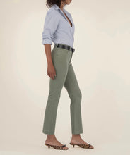 Load image into Gallery viewer, Sage Kickflare
