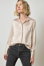 Load image into Gallery viewer, Angora Button Down
