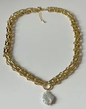 Load image into Gallery viewer, Ovo Pearl Necklace
