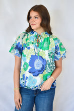 Load image into Gallery viewer, Bold Florals Top
