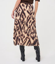 Load image into Gallery viewer, Embrace Pleated Skirt
